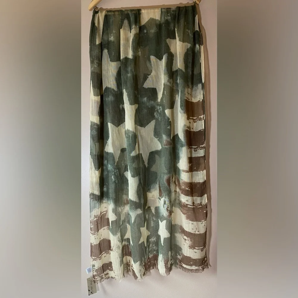 Collection XIIX Free Spirit American Flag Wool Blend Lightweight Scarf Ladies OS